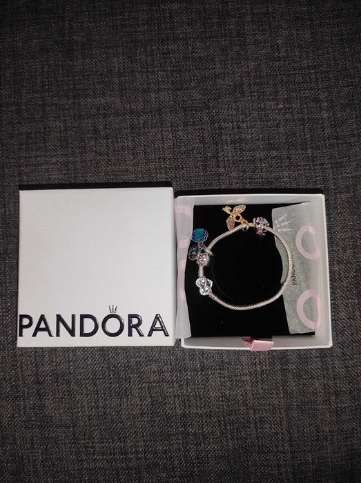 Nowa srebrna bransoletka Pandora z dodatkowymi elementami