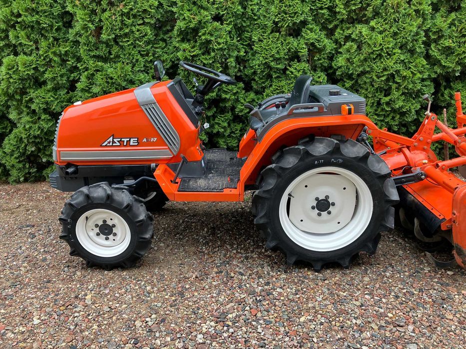 Mini Traktor Kubota A17 Ciągnik Sadowniczy Ogrodniczy Komunalny