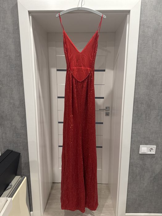 Красное платье в пайетках Catwalk Connection