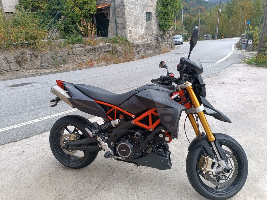 Aprilia Dorsoduro 900