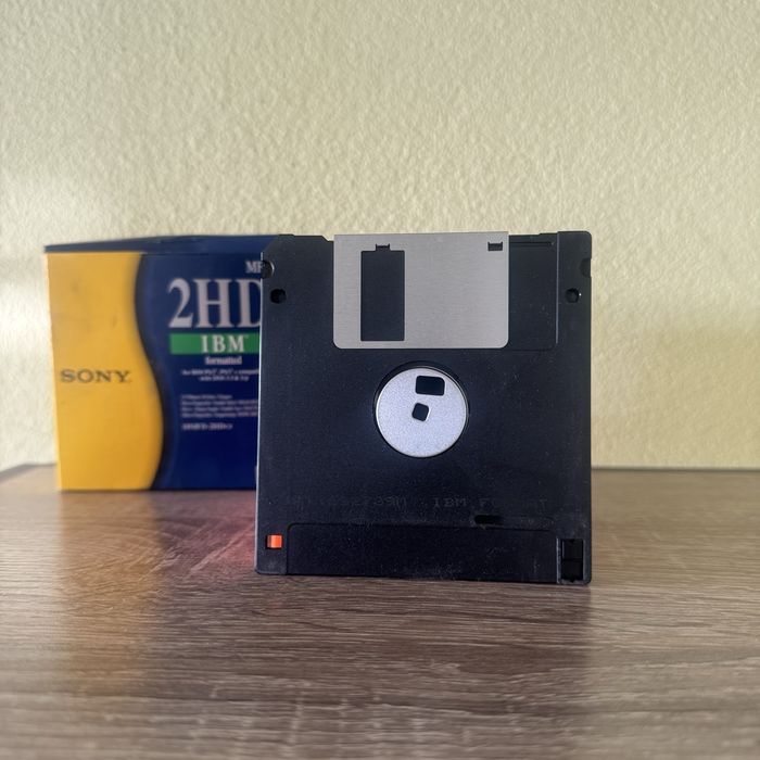 Caixa Disquetes 3.5" Sony 2HD Novas Seladas (10 un.) – Informática Retro / CNC
