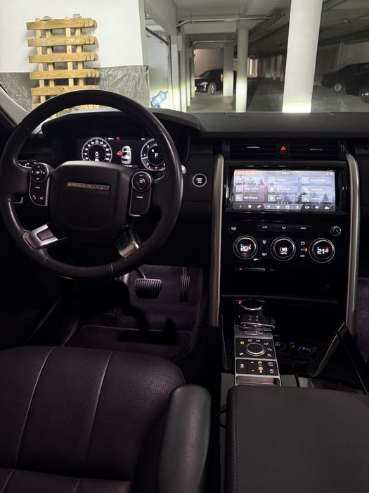 Land Rover Discovery 2.0 SD4 HSE Dynamic em excelente estado geral - Nacional