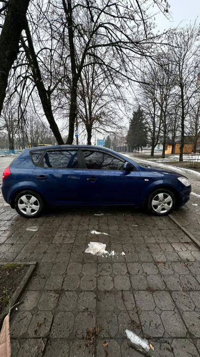 Продам авто Kia ceed 2008