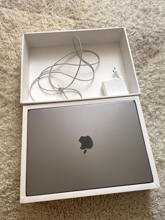 MacBook M1 Pro 14' 8cores 32GB 500GB SSD