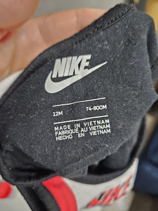 Komplet dziewczęcy Nike biedronka bluzka spódniczka rozm 80