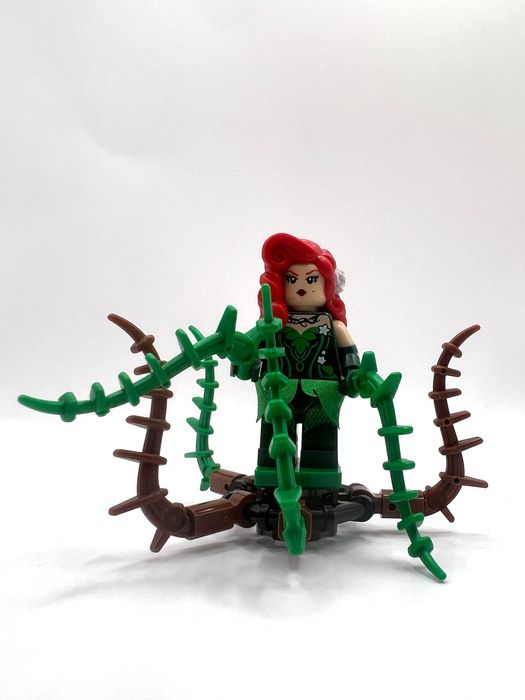 LEGO BATMAN - Poison Ivy (Cloth Skirt) (sh327)