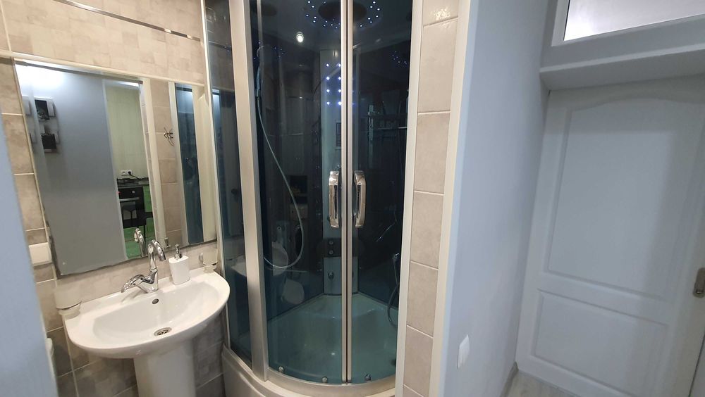 Центр, 1к почасово посуточно погодинно подобово.