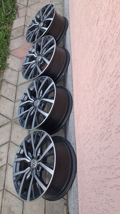 Оригінальні диски титани VW Tiguan Passat 5/112r17 vag
