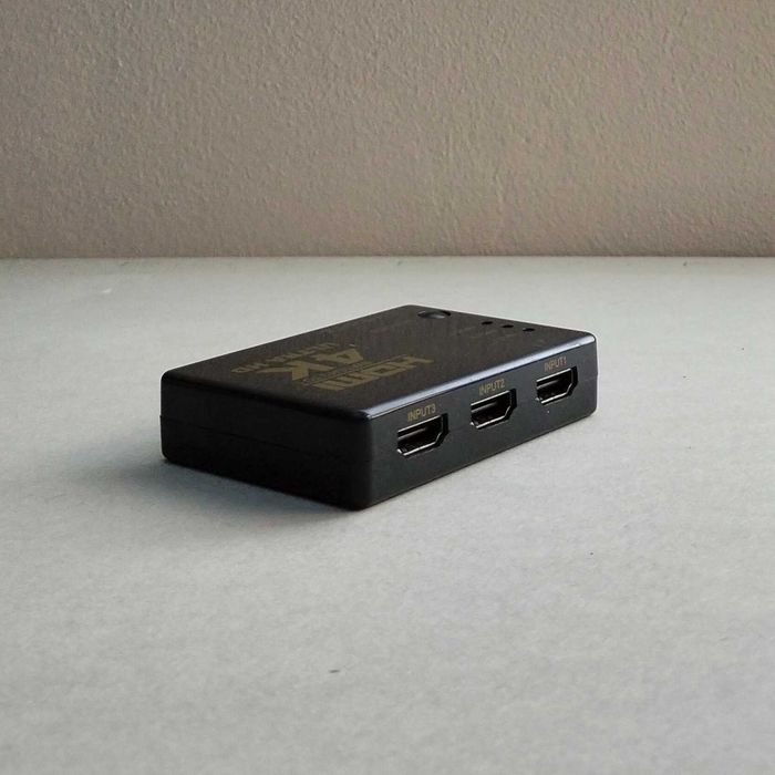 Dwie sztuki rozgałęźników hdmi - nowy i używany