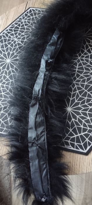 Futerko naturalne obszycie kaptura 67cm czarne