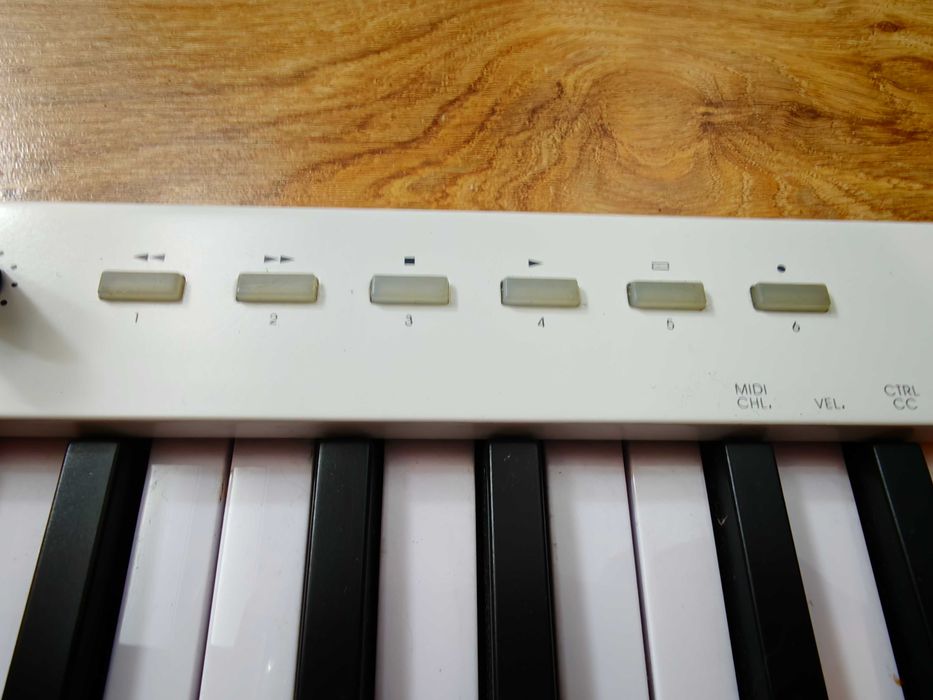 MIDIPLUS X3 mini - klawiatura MIDI, stan idealny
