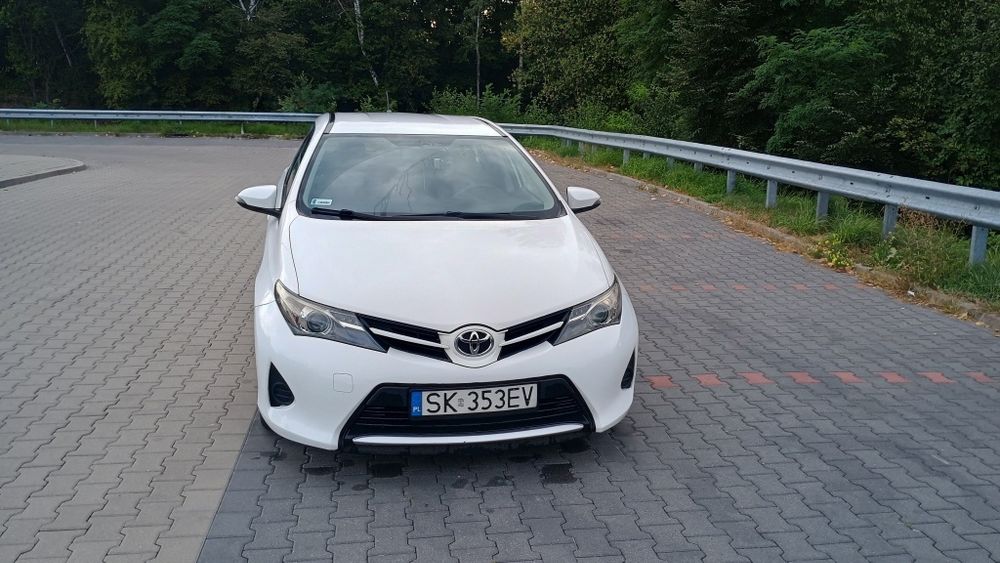 Niezawodna Toyota Auris 2014 Kombi Polska