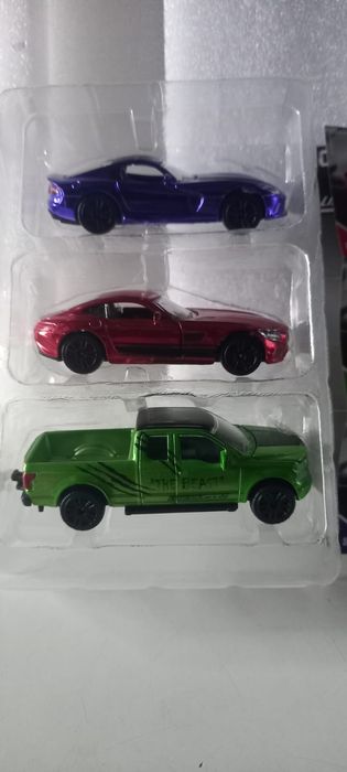 Conjunto 3 majorette Dodge, mercedes-amg e Ford