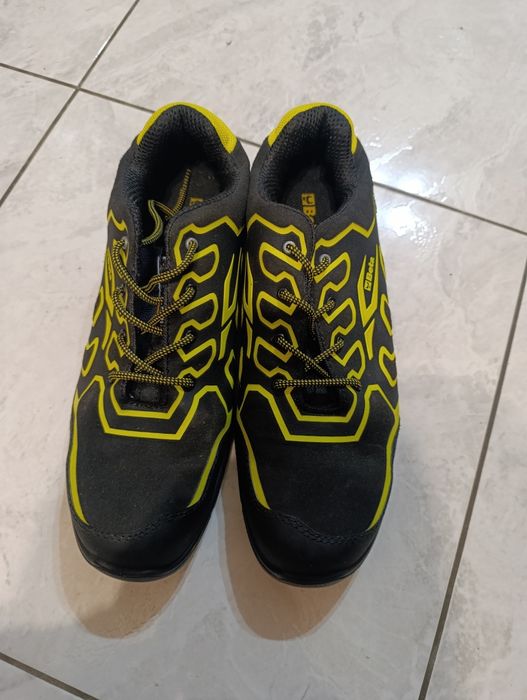 Робочi кросiвки.