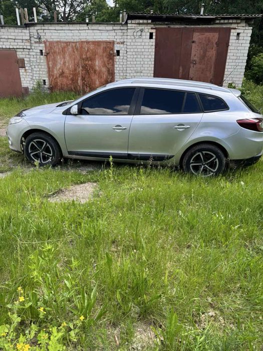 Продам меган 3 1.5 dci