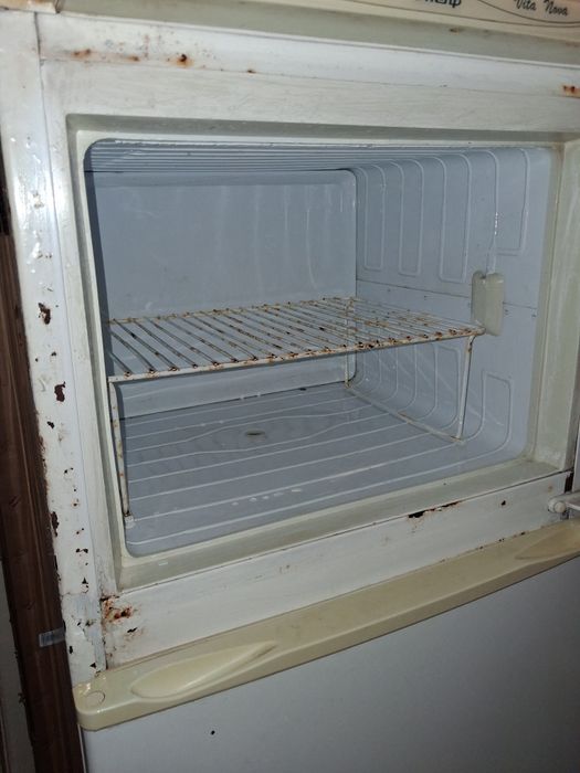 Продаж холодильника