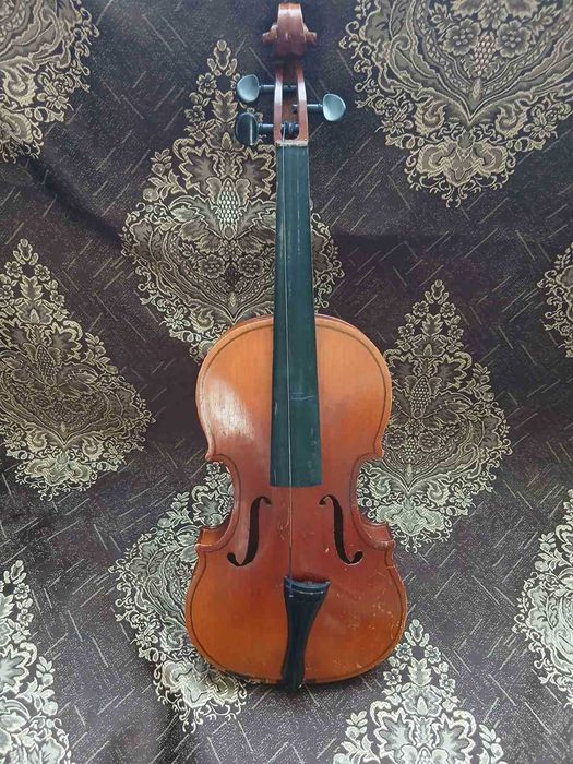 Скрипка Страдивари)