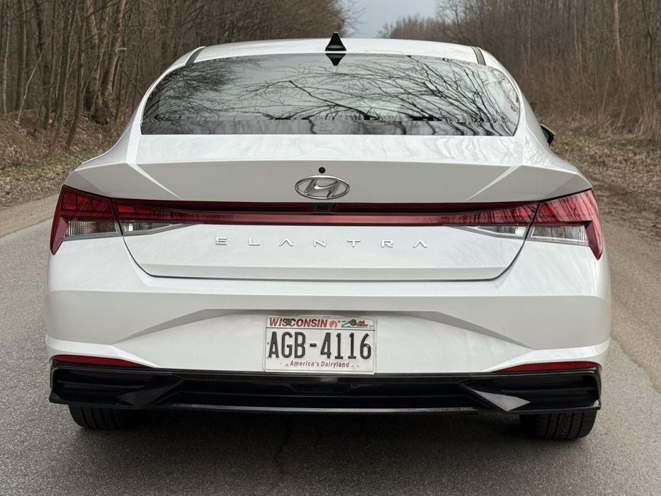 Hyundai Elantra 2021