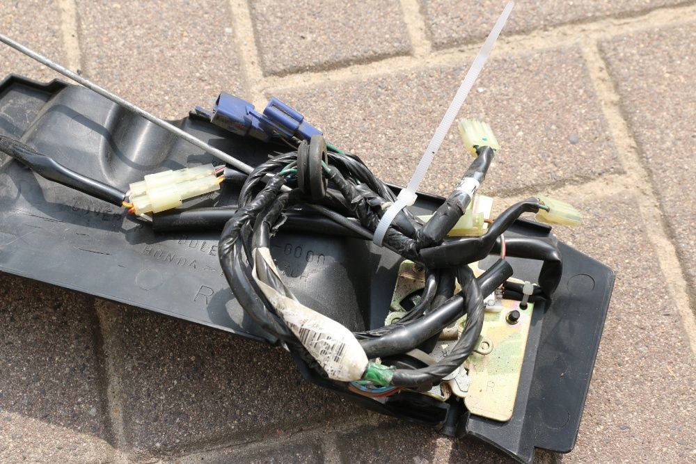 1306 Zamek kufra bocznego prawego Honda Goldwing GL 1800