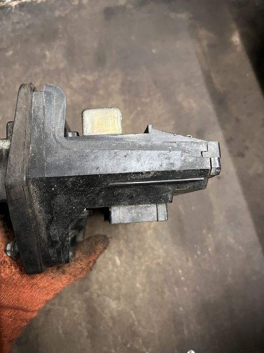 Блок запобіжників ВАЗ 2105. Блок предохранителей ВАЗ 2105.