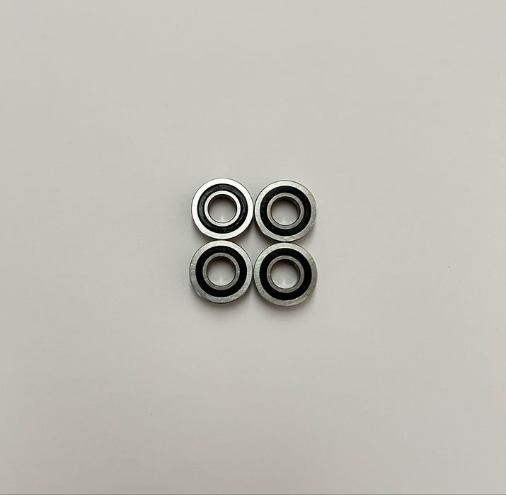 4 Rolamentos 8x16x5 mm HS com flange e seladoso
