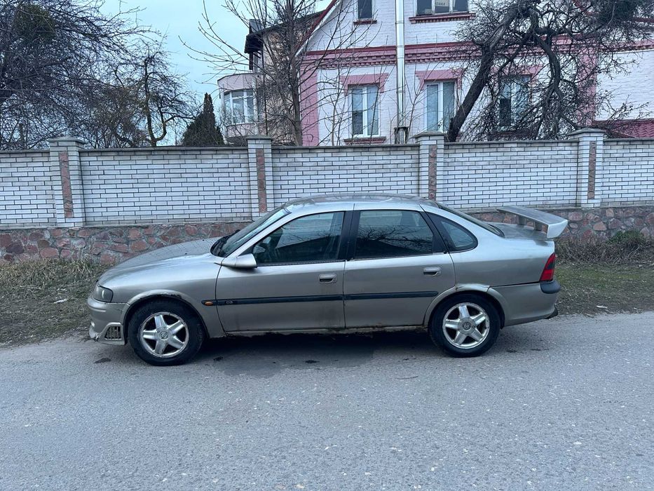 Продам Оpel vectra b 1997року 1.8 бензин. 370тис