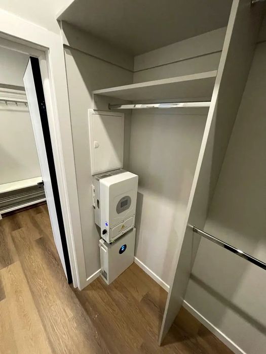 Інвертор Перша здача,новий ремонт 57м2 ЖК Manhattan Берестейський 11