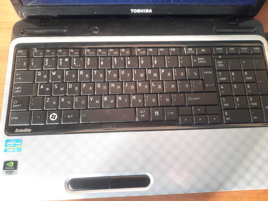 ноутбук в 4 ядра, функциональный и быстрый, 1 гб видеокарта