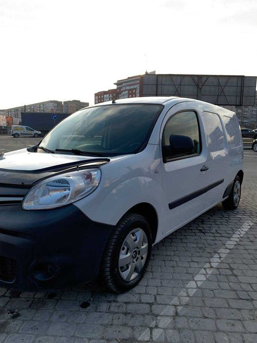 Оренда авто з водієм, без водія