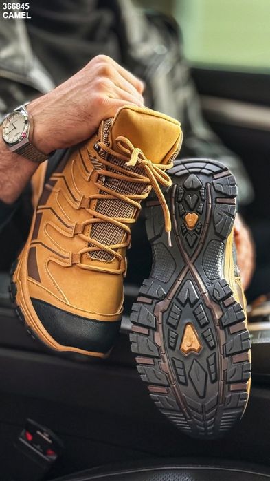 Чоловічі утеплені кросівки.