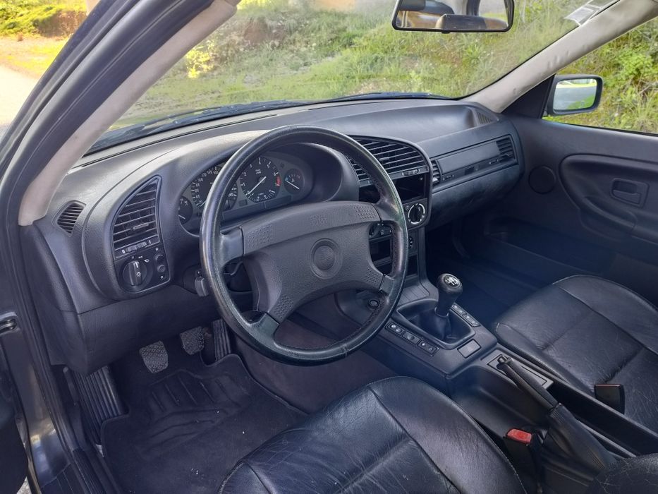BMW E36 320i vanos (livrete)