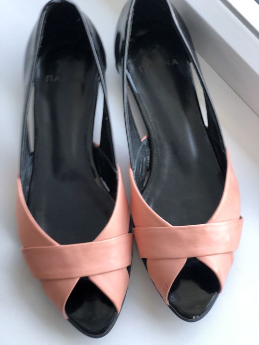 Шкіряні босоніжки