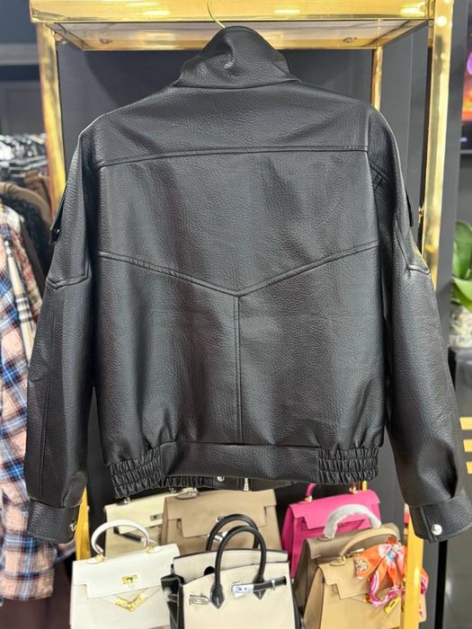 Шкіряна куртка бомбер