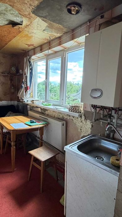 Продам крепкий дом в центре с. Буды (ул. Сковороды)