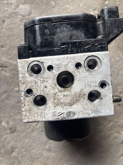 Блок abs абс ауді а6 с5 audi 2.5 тді tdi a6 c5 8E0614111T