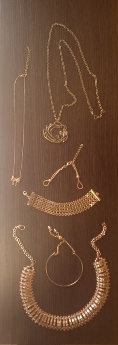 Біжутерія різна на продажу