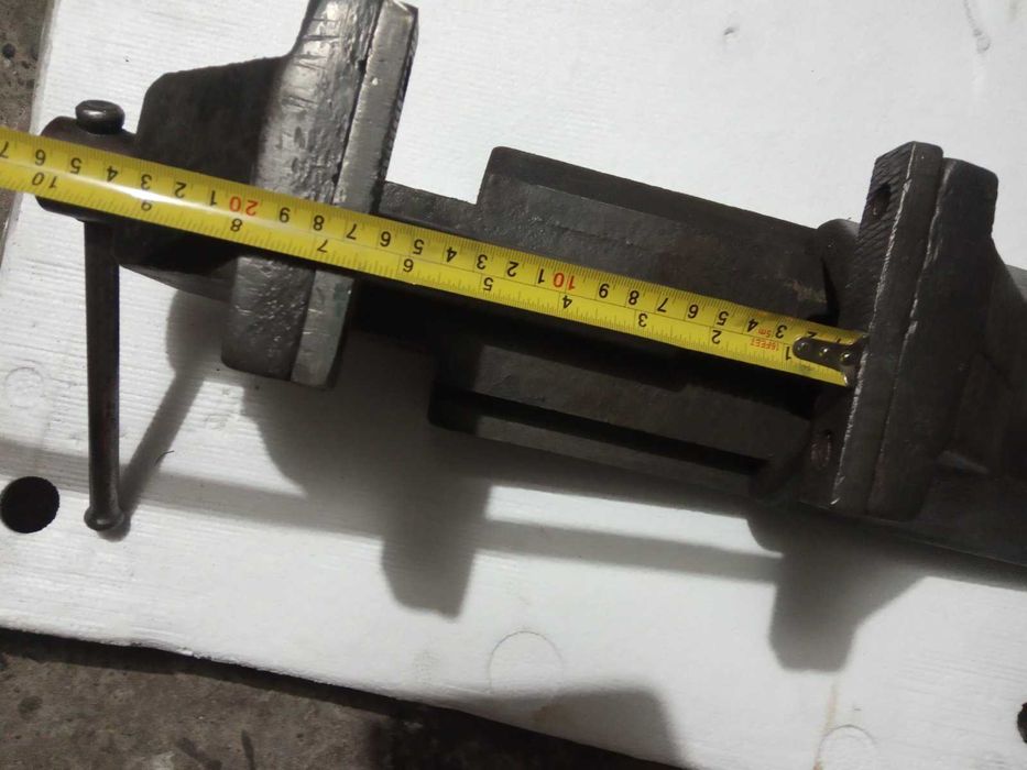 ТИСки   -лещата.