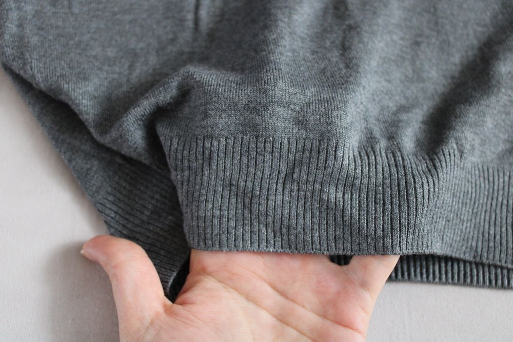 Krótki T-shirt damski