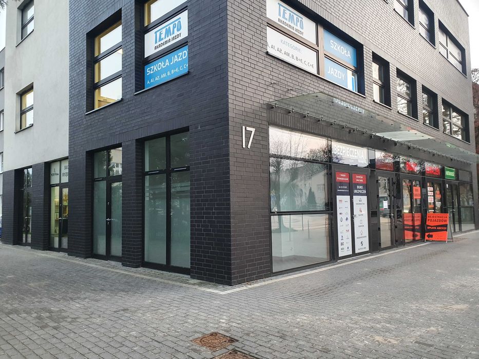 Lokal biurowo-usługowy 15m2 3 Maja 17