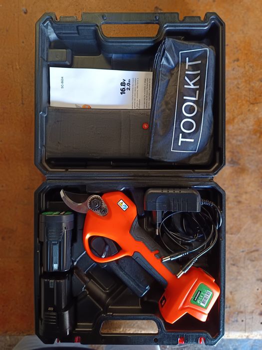 Tesoura de podar elétrica/bateria