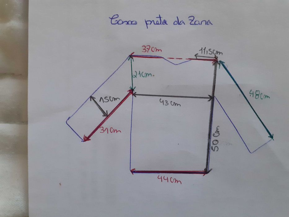 Casaco preto com bordado da Zara
