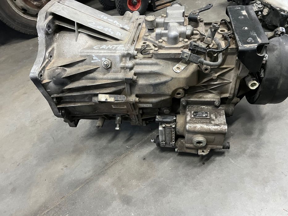 Skrzynia biegów Przystawka Canter Fuso 3.0 14 Rok  ME536108 M038S5A002
