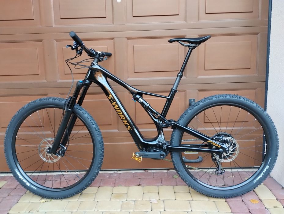 Specialized S-Works Turbo Levo SL 29 Carbon roz: L 15,6kg ! Elektry