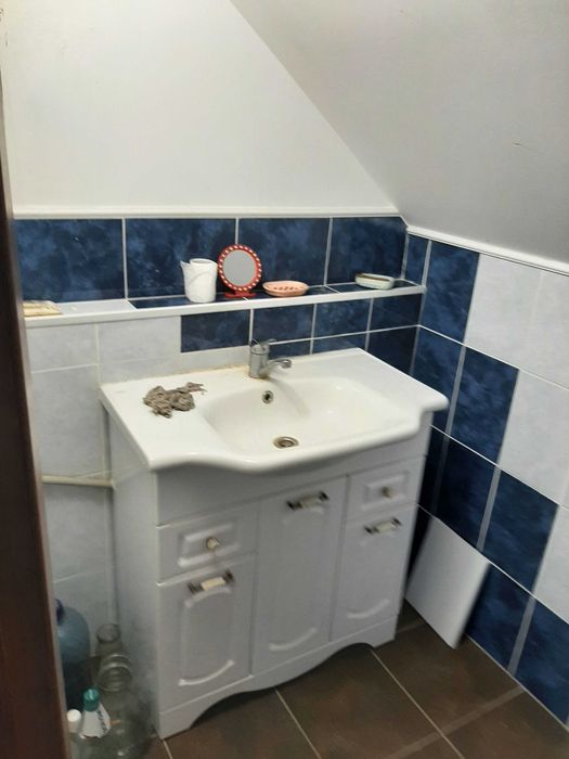 Сдам 2-3й этажи в доме в Соловьиной роще возле воды. Без мебели