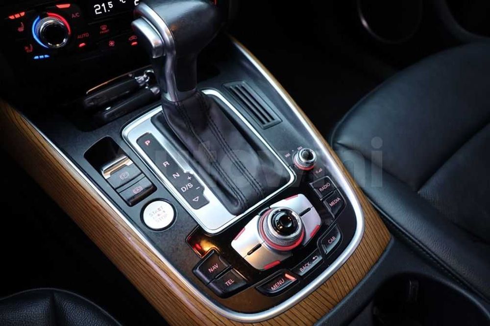 AUDI Q5 / Дизель /  З ПДВ