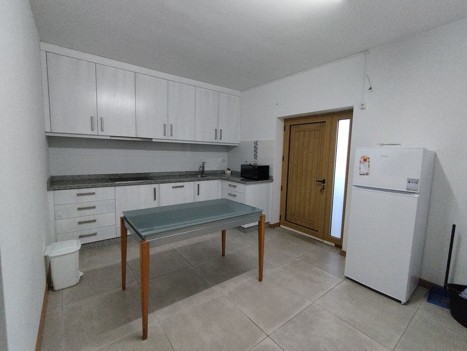 Arrendamento Quartos com WC Refoios do Lima