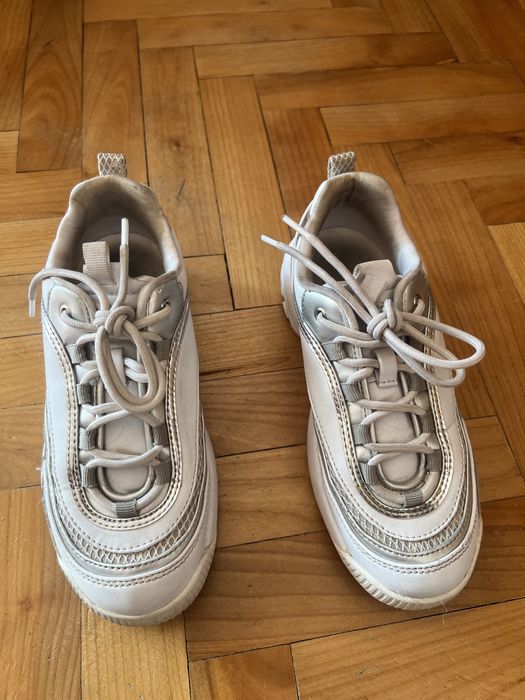 Sneakersy sportowe Guess 37
