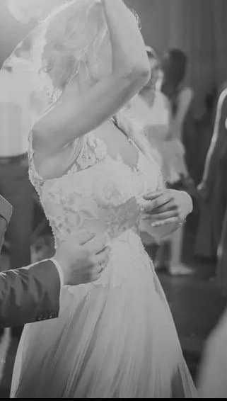 Suknia ślubna biało kremowa