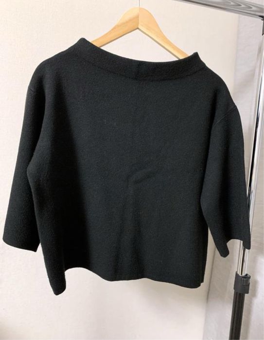 Светр оверсайз з горловиною