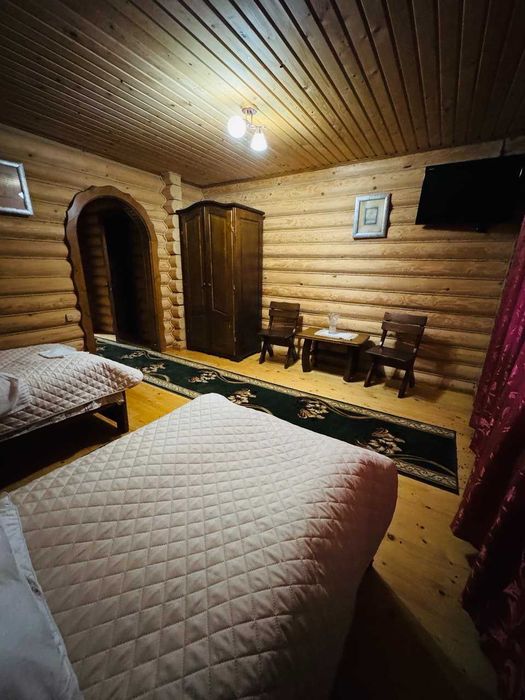 Продаж готельно-ресторанного комплексу у с.Росохач. (485 м.кв.,)РІЧКА